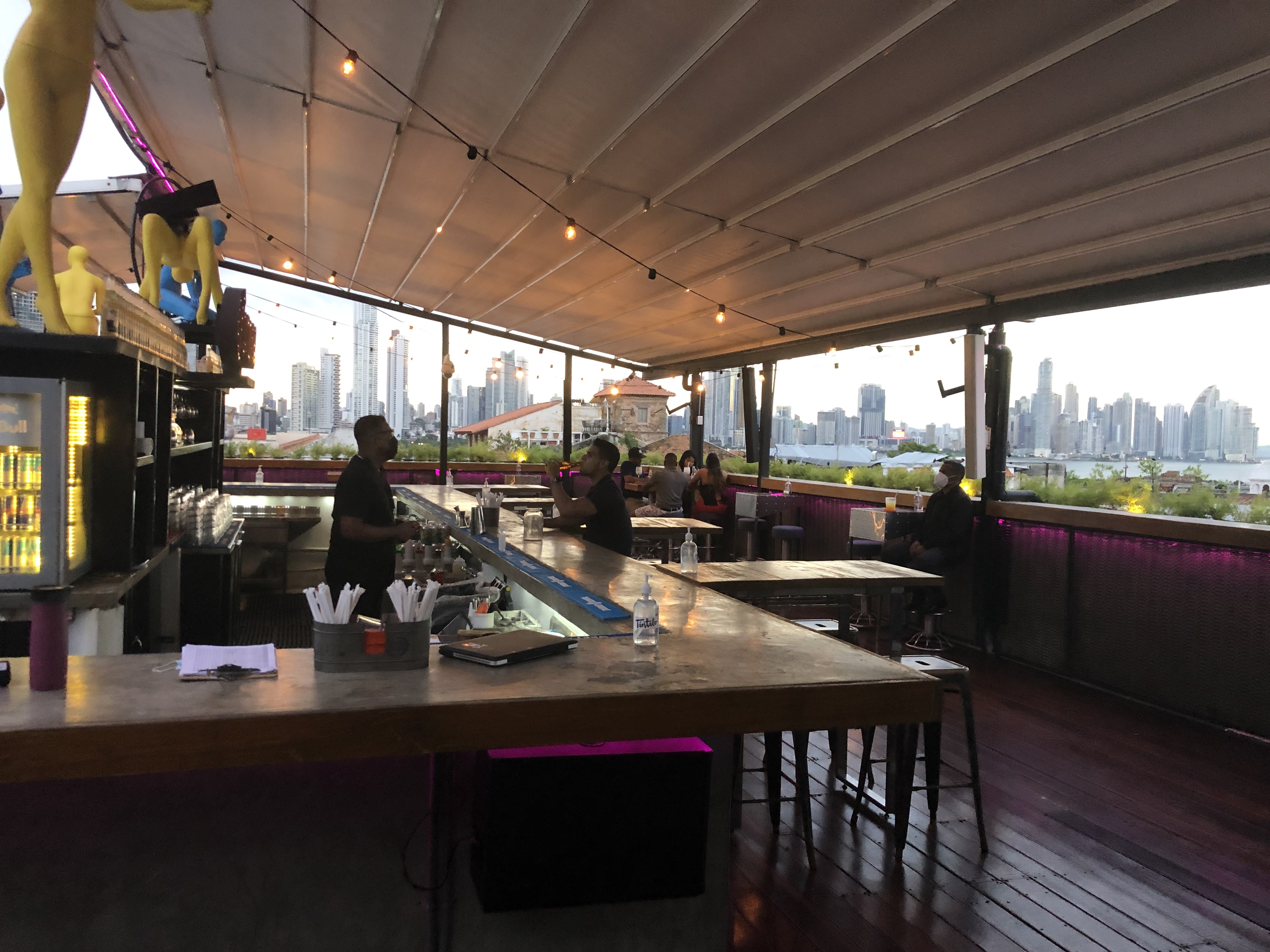 Sama Sky Lounge, Casco Viejo